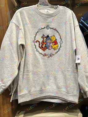 Disney Parks Disneyland Winnie the Pooh & Friends Pullover Crewneck Sweater